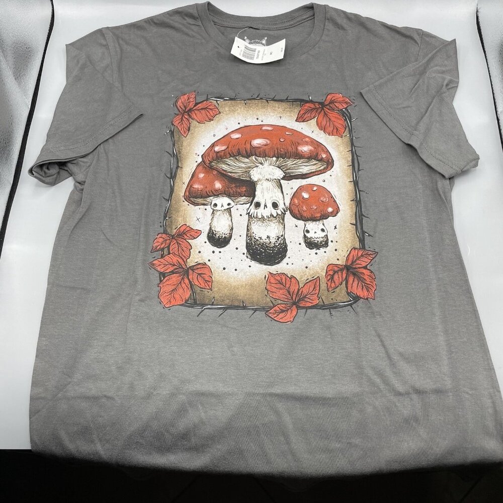 Guild Of Calamity Poisonous Mushrooms T-Shirt Gray Stephanie Bayles MEDIUM New